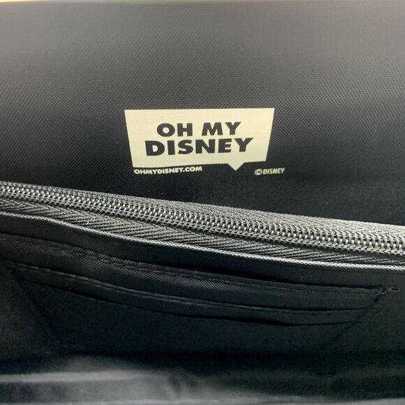 Oh My Disney Hunchback of Notre Dame VHS Clutch Purse Esmeralda Quasimodo Nice - Picture 5 of 7